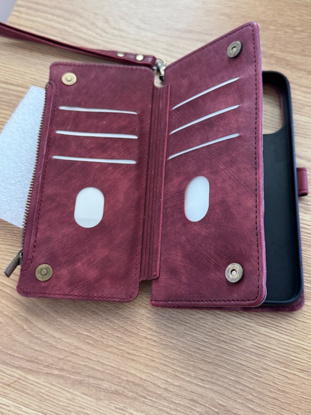 FIVE IPHONE MAX PRO CASES/WALLETS - Picture 10 of 13